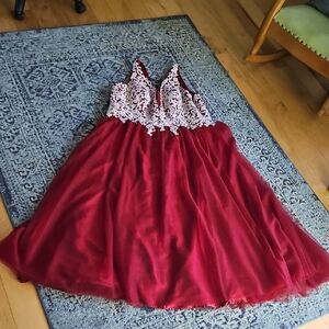Sydney's Closet Red and White Formal Dress